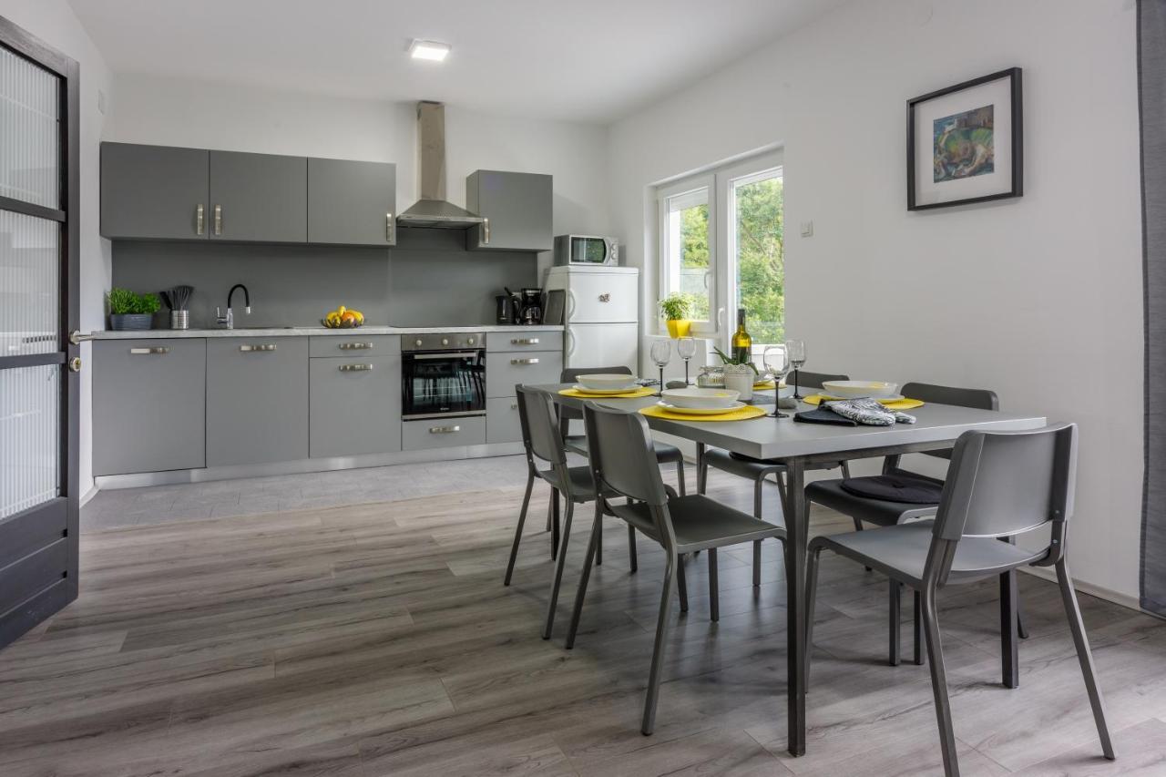 Holiday House Dino Bribir  Esterno foto
